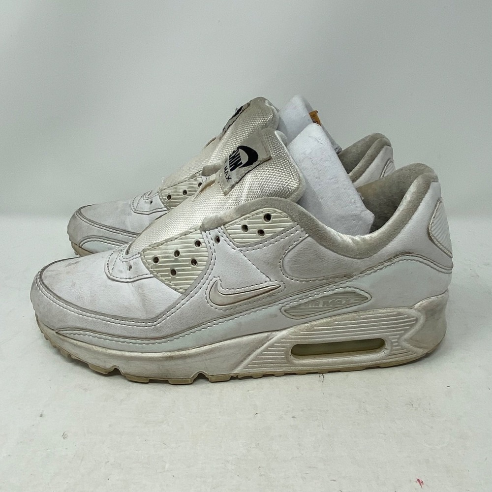 Nike Air Max 90 Futura Womens Sneakers US 7.5 White Leather FD8684-100 Colorway